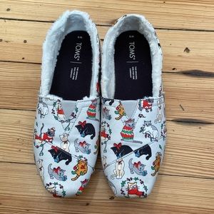 TOMS Alpargata Fur-Lined Light Grey Christmas Holiday Cats Print Shoes